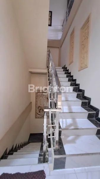 image RUMAH SUNTER BAGUS 3 LT TERAWAT JALAN LEBAR JAKARTA UTARA (4)
