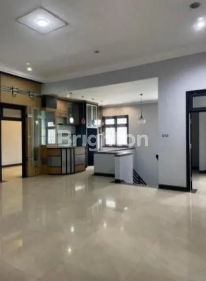image RUMAH DIJUAL DI PERUM ROYAL REGENCY MOJOKERTO (2)