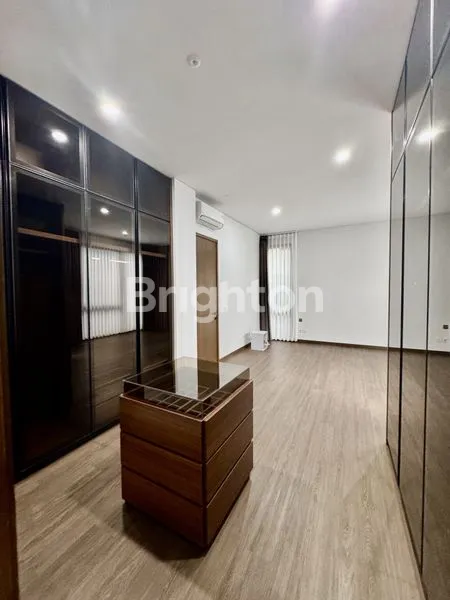 image RUMAH MEWAH, ZORA BSD CITY, BARU GRES, BONUS KITCHEN & CURTAIN PREMIUM (3)