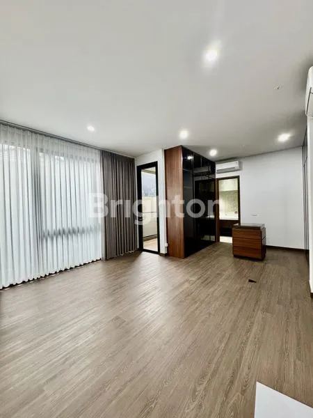 image RUMAH MEWAH, ZORA BSD CITY, BARU GRES, BONUS KITCHEN & CURTAIN PREMIUM (4)