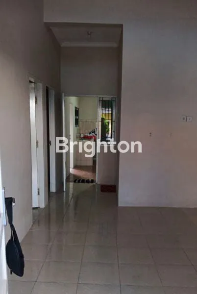 image DISEWAKAN RUMAH SIAP HUNI TENGAH KOTA BERNUANSA MINIMALIS LOKASI DALAM PERUMAHAN SEPINGGAN PRATAMA AMAN NYAMAN HARGA NEGO (2)