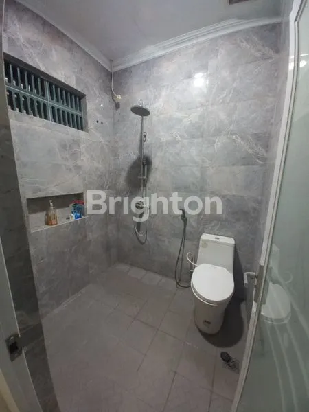 image SEWA KONTRAK RUMAH 2LANTAI DEKAT GWALK VILLA SENTRA RAYA CITRALAND SURABAYA BARAT (2)