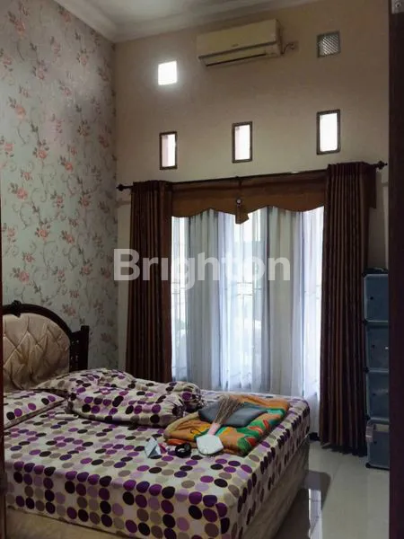 image RUMAH SIAP HUNI 2 LANTAI DI KAWASAN STRATEGIS SAWOJAJAR, MALANG (3)