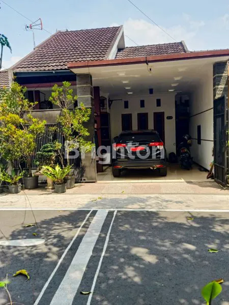image RUMAH SIAP HUNI 2 LANTAI DI KAWASAN STRATEGIS SAWOJAJAR, MALANG (1)