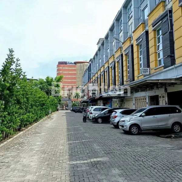 image DIJUAL RUKO BISNIS / RUMAH SIAP HUNI KOMPLEK ISTANA PRIMA II  (1)