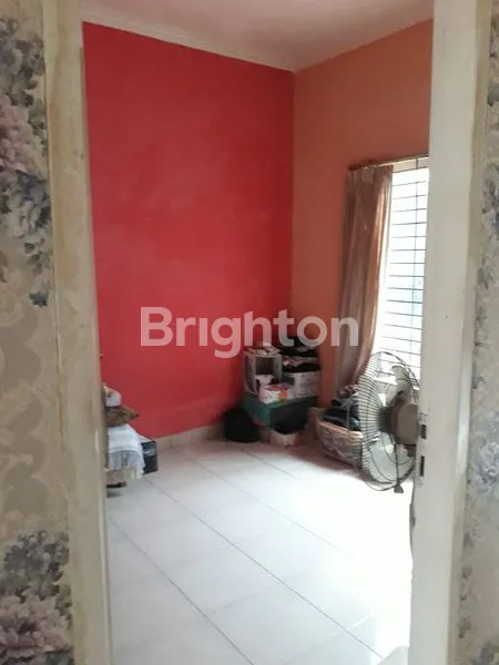 image DI JUAL RUMAH  2 LANTAI PERUMAHAN SEPINGGAN PRATAMA BALIKPAPAN SELATAN  (4)