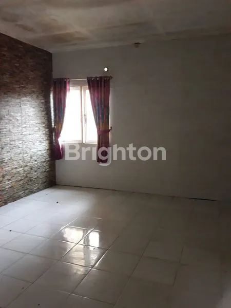 image DI JUAL RUMAH  2 LANTAI PERUMAHAN SEPINGGAN PRATAMA BALIKPAPAN SELATAN  (6)
