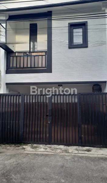 image RUMAH SUNTER 2LT SIAP HUNI JALAN 2 MOBIL JAKARTA UTARA (1)