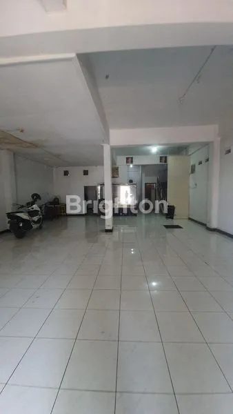 image RUMAH 2 LANTAI SIAP HUNI DI PUSAT KOTA LAMONGAN (3)