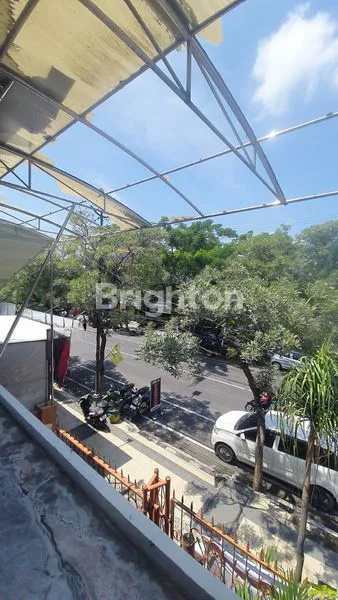 image RUMAH 2 LANTAI SIAP HUNI DI PUSAT KOTA LAMONGAN (8)