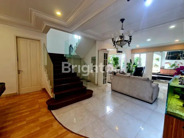 image RUMAH MEWAH MODERN SIAP HUNI DALAM CLUSTER  DI BINTARO JAYA, TANGERANG (5)