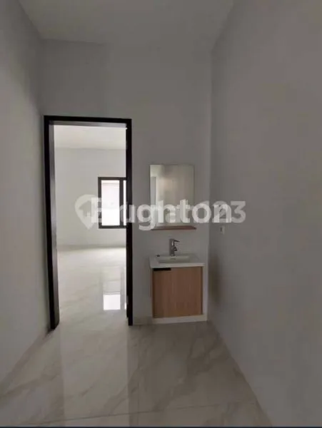 image RUMAH BARU DURI KEPA SIAP HUNI 3 LANTAI (6)