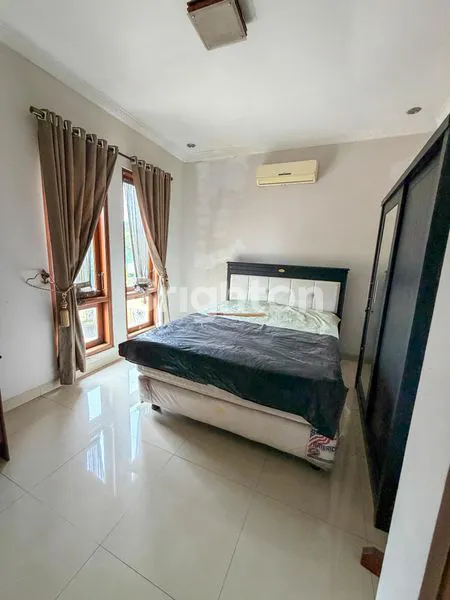 image RUMAH HOEK 7 KT DEKAT LAPANGAN TENIS KOTA WISATA (7)