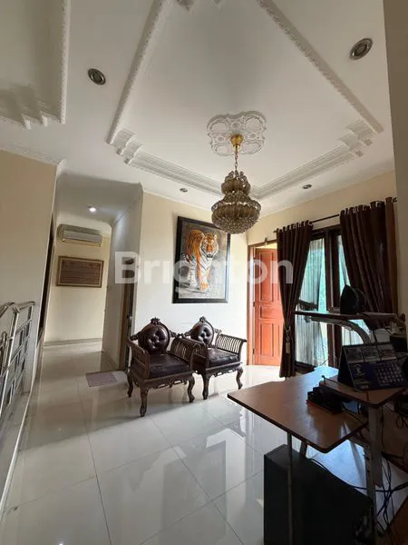 image RUMAH HOEK 7 KT DEKAT LAPANGAN TENIS KOTA WISATA (5)