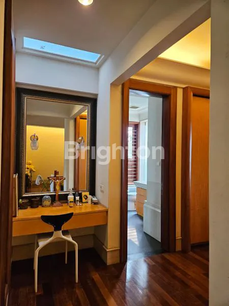 image RUMAH MEWAH BSD (5)