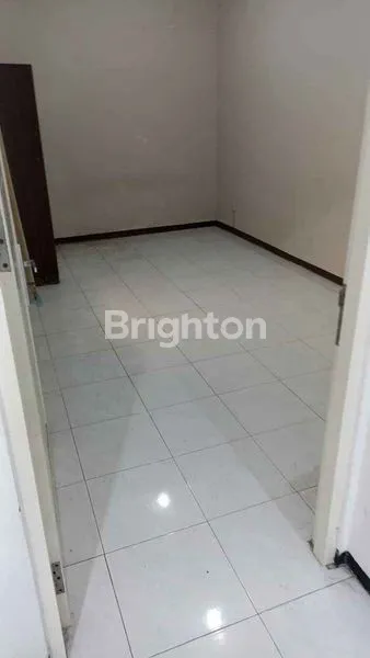 image RUMAH LAMA LT 160M2 JUAL MURAH DI NIRWANA EKSEKUTIF (3)