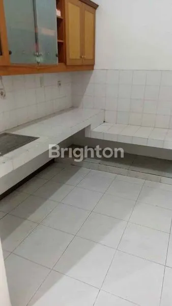 image RUMAH LAMA LT 160M2 JUAL MURAH DI NIRWANA EKSEKUTIF (4)