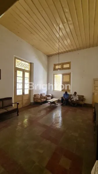 image DIJUAL RUMAH KLASIK DI MADIUN (2)
