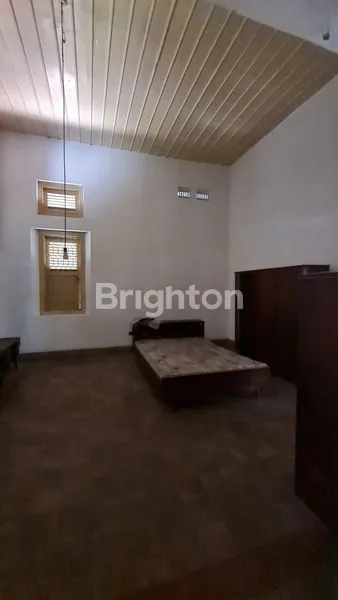 image DIJUAL RUMAH KLASIK DI MADIUN (3)