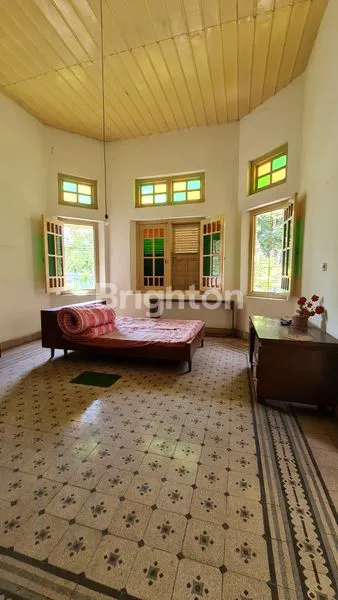 image DIJUAL RUMAH KLASIK DI MADIUN (6)