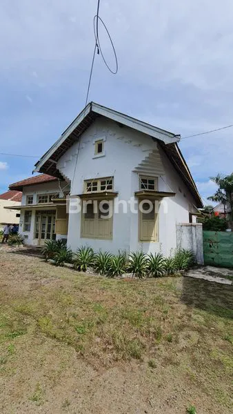 image DIJUAL RUMAH KLASIK DI MADIUN (8)