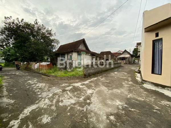 image TANAH PEKARANGAN POSISI HOOK HANYA 3 KM DARI TUGU JOGJA  (1)