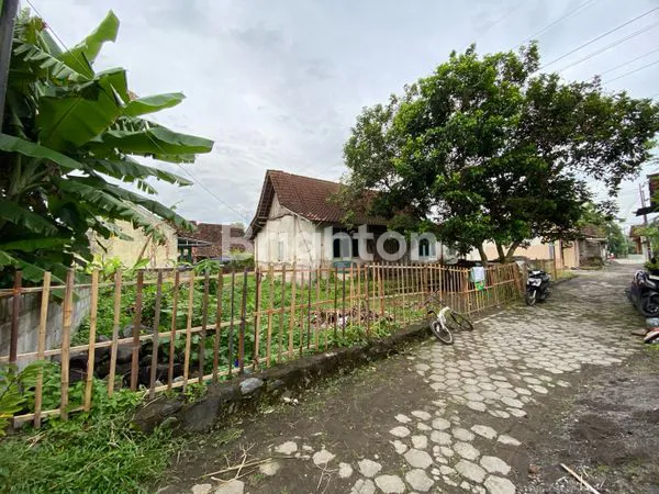image TANAH PEKARANGAN POSISI HOOK HANYA 3 KM DARI TUGU JOGJA  (4)