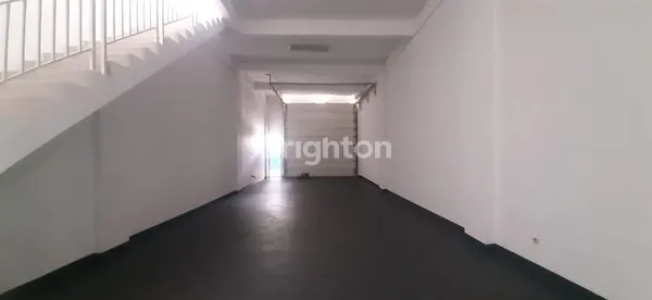 image GUDANG STRATEGIS DI BIZPARK BEKASI, 218M² SIAP HUNI (1)