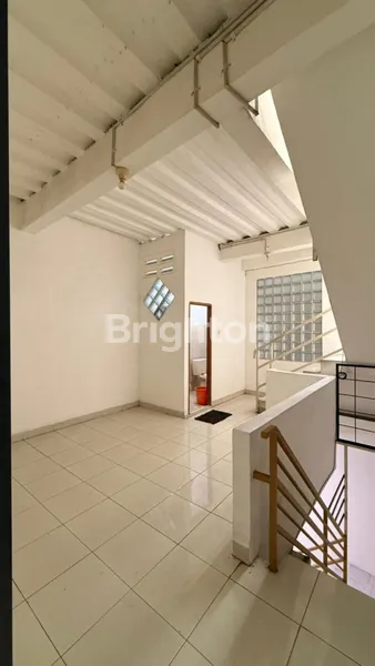 image RUKO BERSIH RAPI SIAP USAHA CINERE RAYA DEPOK (4)