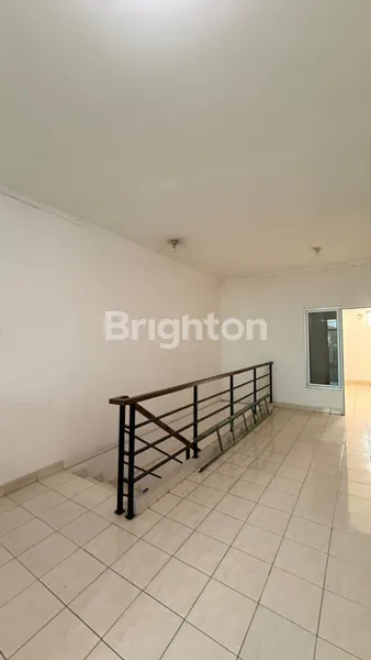 image RUKO STRATEGIS SIAP USAHA JALUR RAMAI DAN PADAT PENDUDUK RAYA CINERE DEPOK (4)