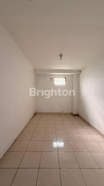 image RUKO STRATEGIS SIAP USAHA JALUR RAMAI DAN PADAT PENDUDUK RAYA CINERE DEPOK (5)