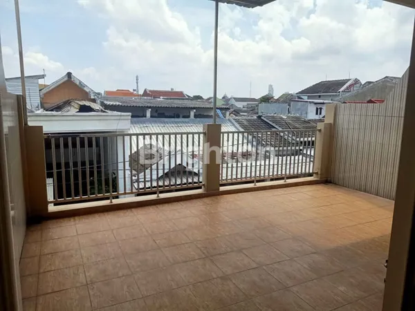 image RUMAH DARMO INDAH SELATAN DEKAT KEN 88, DEKAT DARMO INDAH, DEKAT SUKOMANUNGGAL (6)