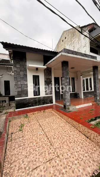 image RUMAH MINIMALIS STRATEGIS DALAM KOMPLEK CINERE ESTATE DEKAT GERBANG TOL CINERE DEPOK (1)