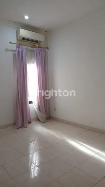 image RUMAH MINIMALIS STRATEGIS DALAM KOMPLEK CINERE ESTATE DEKAT GERBANG TOL CINERE DEPOK (5)