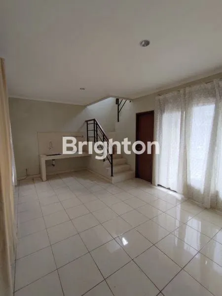 image DIJUAL RUMAH 2 LANTAI | PREMIER SAVANNA VIDA BEKASI HUNIAN ASRI, NYAMAN, DAN LINGKUNGAN PREMIUM  (4)