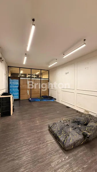 image RUKO GANDENG STRATEGIS DEPAN JALAN RAYA FATMAWATI JAKARTA SELATAN  (1)