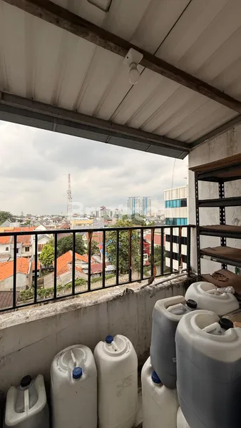 image RUKO GANDENG STRATEGIS DEPAN JALAN RAYA FATMAWATI JAKARTA SELATAN  (8)