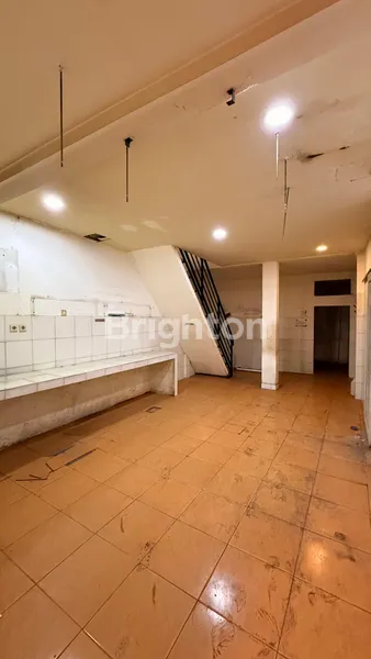 image RUKO SIAP USAHA LANGKA LEBAR 8 METER RAYA FATMAWATI DEKAT BLOK M JAKARTA SELATAN  (7)
