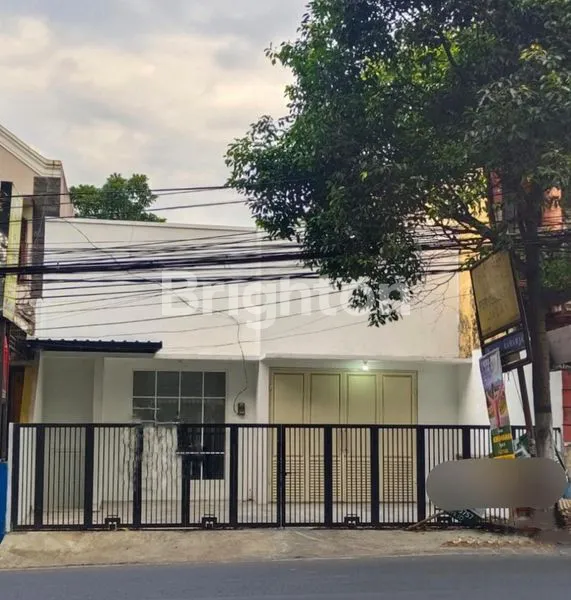 image RUMAH STRATEGIS DI AREA KOMERSIAL TLOGOMAS COCOK UNTUK USAHA DEKAT KAMPUS UMM MALANG (1)