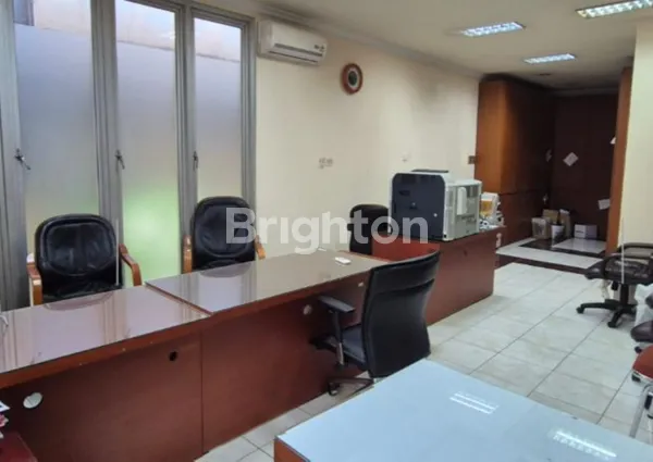 image RUKO LANGKA GANDENG 3 TERAWAT RAPI STRATEGIS FATMAWATI RAYA JAKARTA SELATAN  (6)