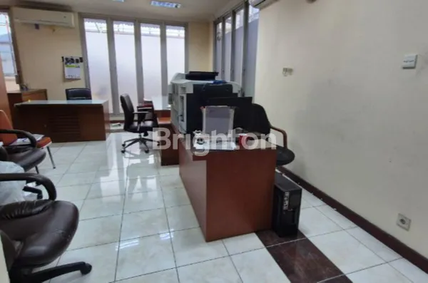 image RUKO LANGKA GANDENG 3 TERAWAT RAPI STRATEGIS FATMAWATI RAYA JAKARTA SELATAN  (7)