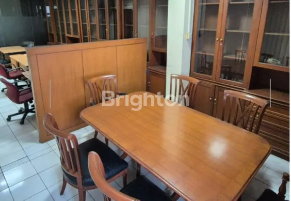 image RUKO LANGKA GANDENG 3 TERAWAT RAPI STRATEGIS FATMAWATI RAYA JAKARTA SELATAN  (8)