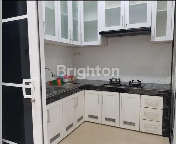 image  DISEWAKAN RUMAH VILLA SIAP HUNI FULL FURNISHED  KOMPLEK CEMARA ASRI JALAN AZALEA  (2)