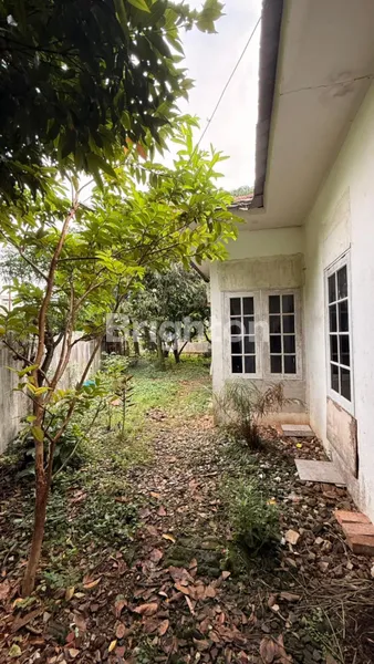 image RUMAH HITUNG TANAH DALAM KOMPLEK DEKAT GERBANG TOL CINERE ESTATE DEPOK  (5)