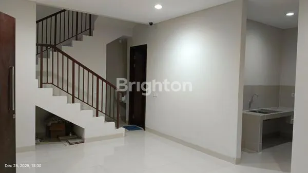 image EMINENT BSD – RUMAH 2 LANTAI, 3+1 KAMAR, SIAP HUNI (3)