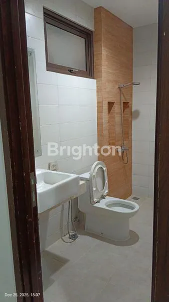 image EMINENT BSD – RUMAH 2 LANTAI, 3+1 KAMAR, SIAP HUNI (7)