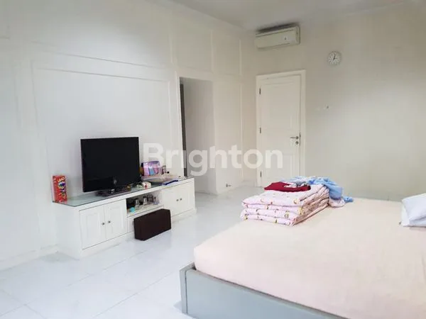 image DISEWAKAN RUMAH VILLA SIAP HUNI FULL FURNISHED GRAND CEMARA ASRI  (6)