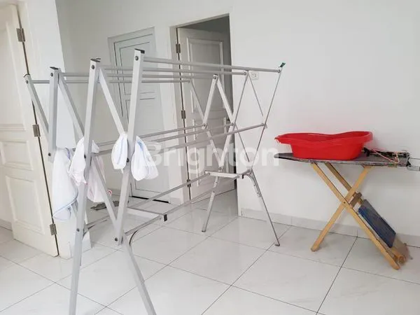 image DISEWAKAN RUMAH VILLA SIAP HUNI FULL FURNISHED GRAND CEMARA ASRI  (8)