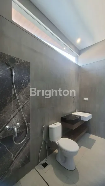 image RUMAH MODERN MINIMALIS BARU DI MANYAR PUSAT KOTA SURABAYA (6)