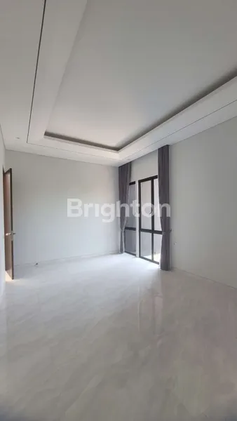 image RUMAH MODERN MINIMALIS BARU DI MANYAR PUSAT KOTA SURABAYA (7)